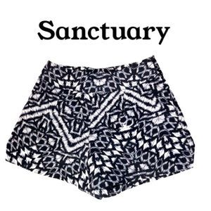 Preppy Geometric High Rise Short Black & White